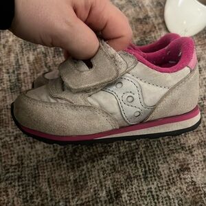 Saucony Jazz Lo Pro Toddler Sneakers, White Grey Pink, size 6M